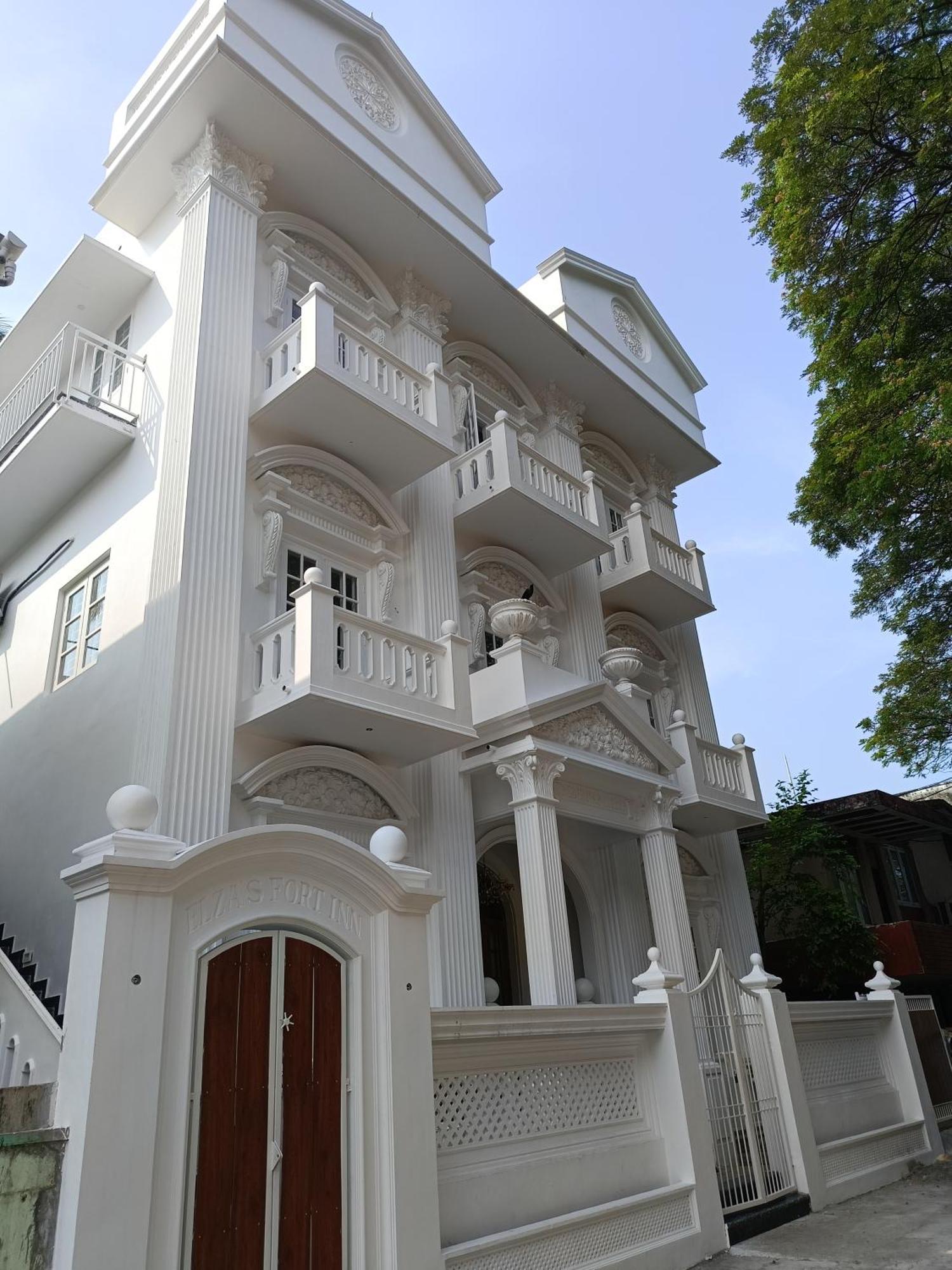 Elzas Fort Inn Kochi Eksteriør billede